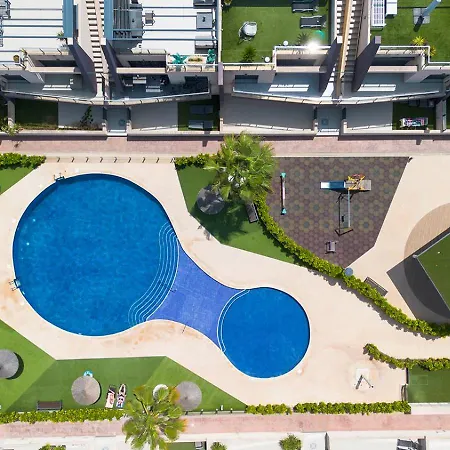 2bd Coastal Gem With Pool & Terrace - Apartman