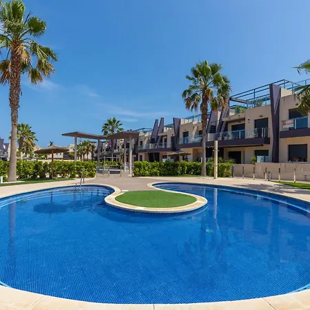2bd Coastal Gem With Pool & Terrace - Apartman Torre de la Horadada