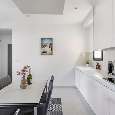 2bd Coastal Gem With Pool & Terrace - Torre de la Horadada