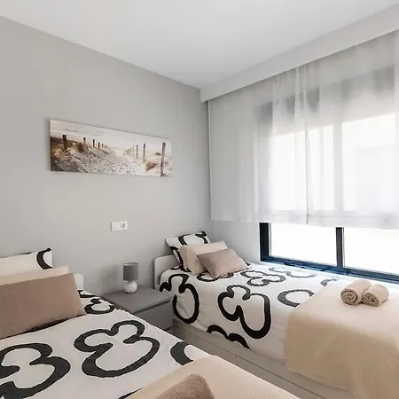 Apartman 2bd Coastal Gem With Pool & Terrace - Torre de la Horadada