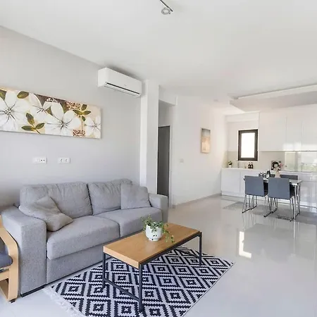 2bd Coastal Gem With Pool & Terrace - * Torre de la Horadada